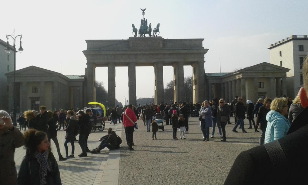 Berlin - Schoenefeld Gruene Wohnung Luaran gambar