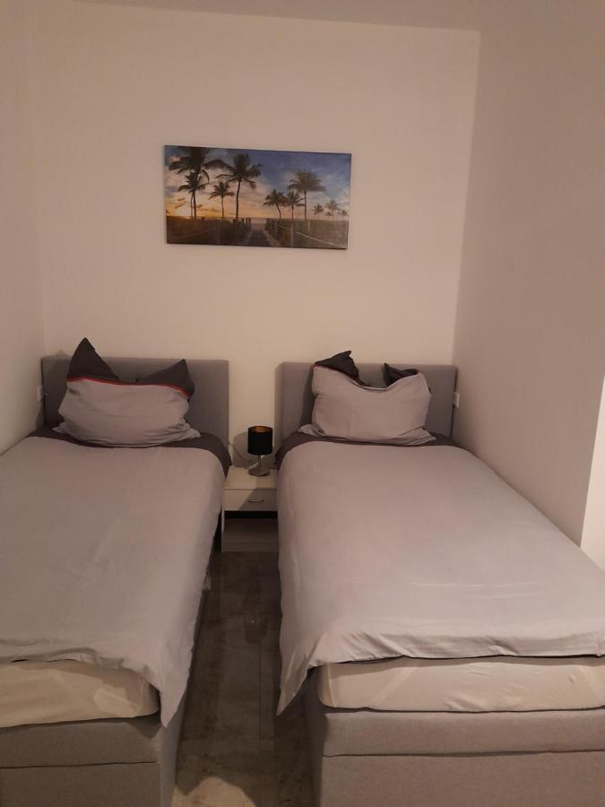 Berlin - Schoenefeld Gruene Wohnung Luaran gambar